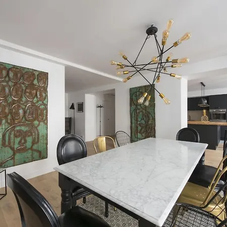 Yacht Apartment Paris